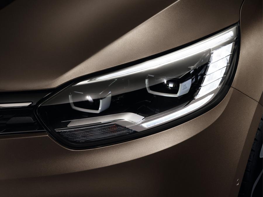  Renault Grand Scenic 2016 года  (фото 38 из 46)